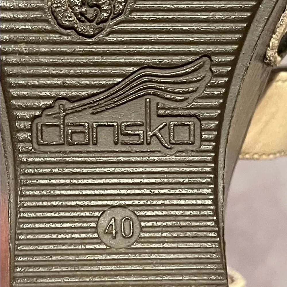 Dansko Tan Wedge Platform Sandals size 40 / 9.5-10